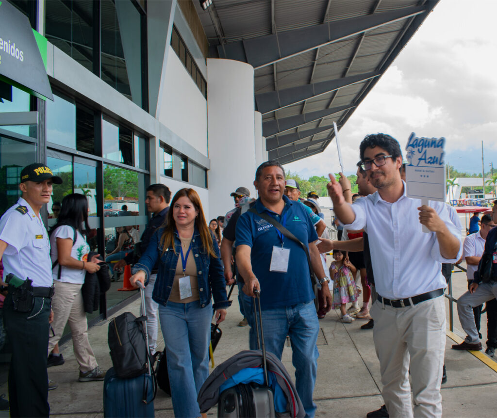 Recojo a huéspedes en el Aeropuerto de Tarapoto